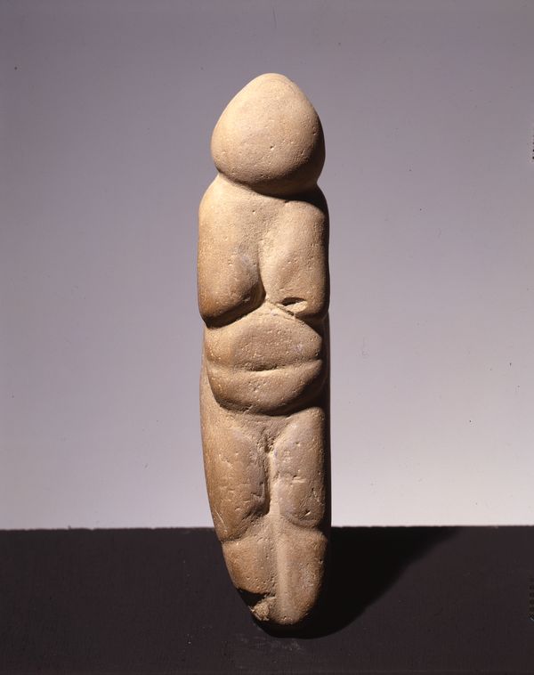 Venere di tipologia paleolitica dal villaggio neolitico di Chiozza di Scandiano (foto M. Ravenna)